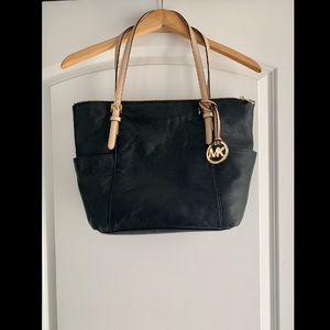NWT MICHAEL KORS LEATHER TOTE BLACK